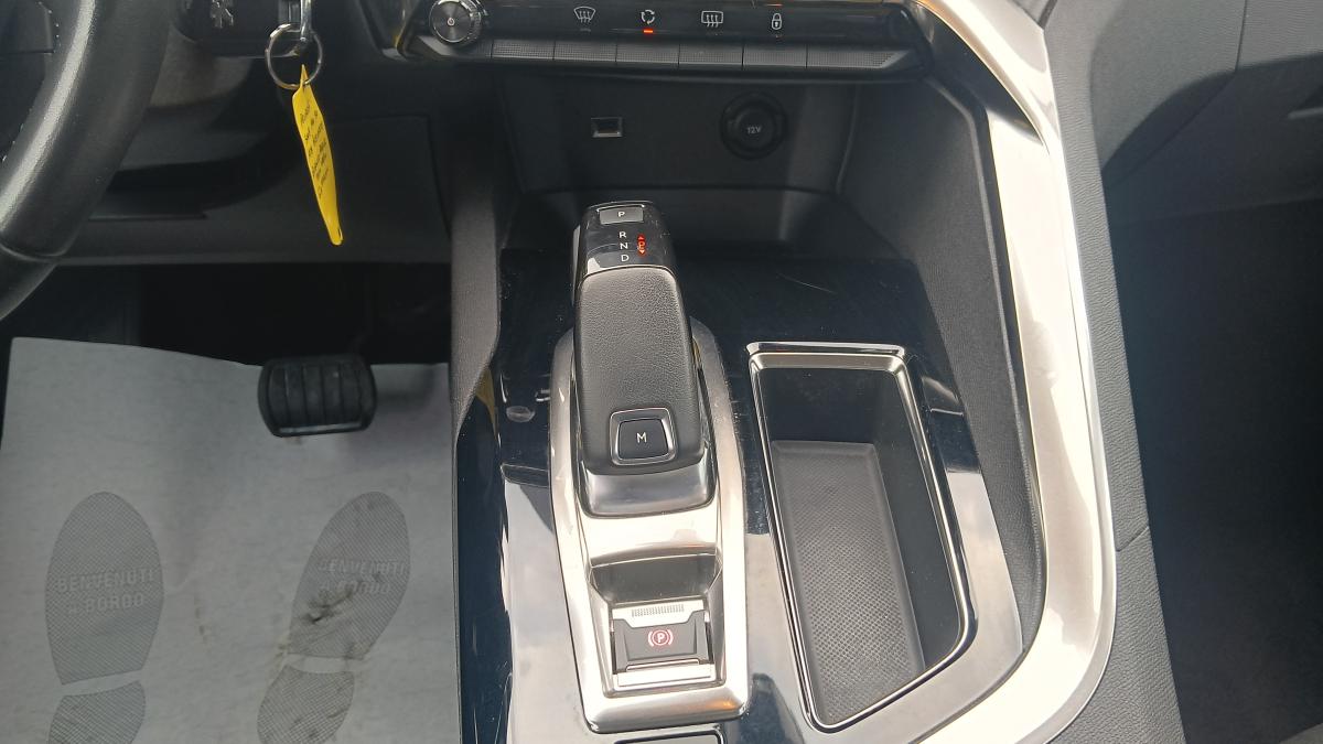 Peugeot 3008 BlueHDi 130 S&S EAT8 Business 777